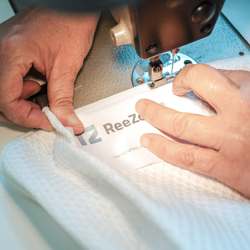 ReeZone Etikett wird genäht
